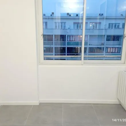 Rent this 2 bed apartment on 31 Place de la Libération in 76230 Bois-Guillaume, France