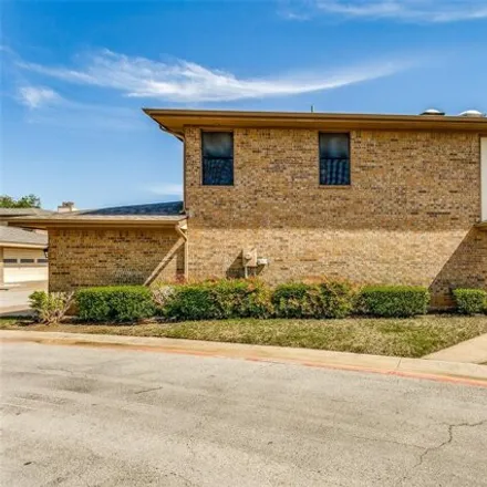 Buy this 2 bed house on 3 Dewberry Court in Bedford, TX 76021