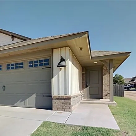 Image 1 - 464 Summit Ridge Drive, Oklahoma City, OK 73114, USA - House for rent