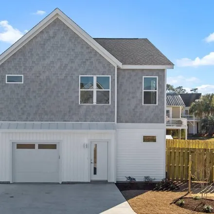 Buy this 3 bed house on 199 Palm Breeze Drive in Carolina Beach, NC 28428