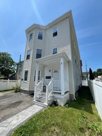 Image 2 - 3 S Crystal St, Worcester, Massachusetts, 01603 - House for sale
