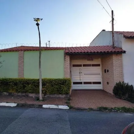 Buy this 4 bed house on Vila Barão de Almeida Vallim in Vila Anita, Poá - SP