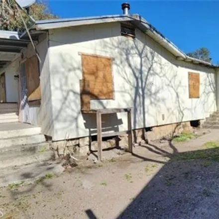 Image 3 - 13391 Kings Lane, Clearlake, CA 95422, USA - House for sale