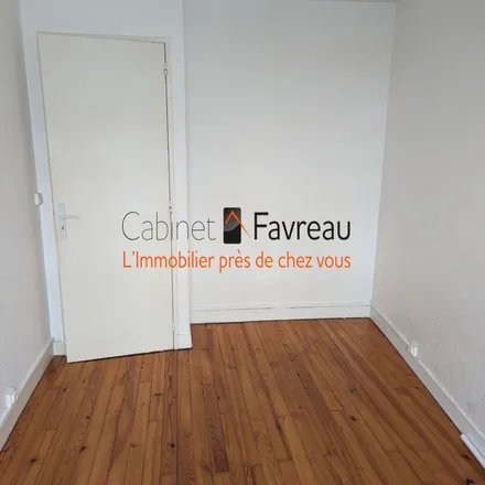 Rent this 2 bed apartment on 7 Avenue Maurice Thorez in 92240 Malakoff, France