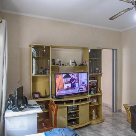 Buy this 2 bed house on Rua Xingu in Santa Maria, São Caetano do Sul - SP