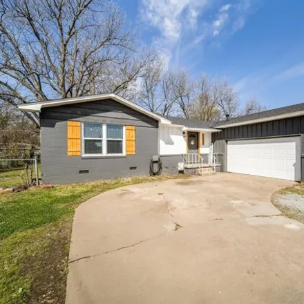 Buy this 3 bed house on 1275 North Cherrington Avenue in Claremore, OK 74017