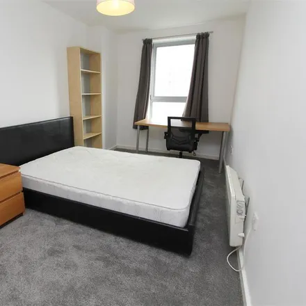 Image 5 - Gotts Road, Leeds, LS12 1DW, United Kingdom - Apartment for rent