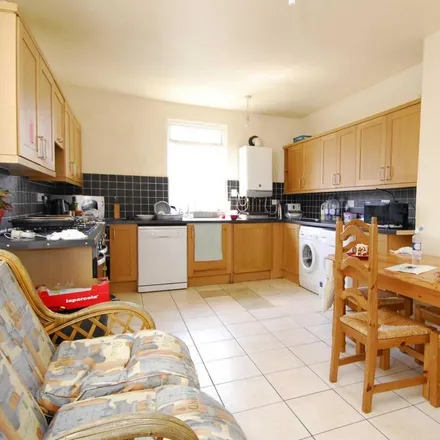 Rent this 9 bed house on 8 Lipson Road in Plymouth, PL4 8PN