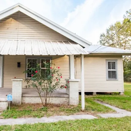 Buy this 2 bed house on 575 South Saint Charles Street in Abbeville, LA 70510