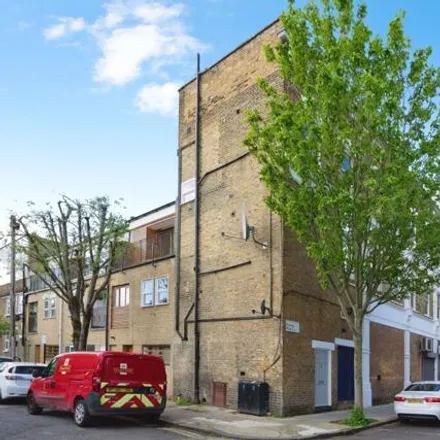 Buy this 1 bed apartment on Mesut Barber in 36 Batley Road, London