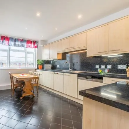 Image 3 - Northways Parade, Northways, London, NW3 5EN, United Kingdom - Apartment for sale