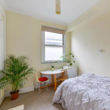 Image 4 - 57 Belsize Park Gardens, London, NW3 4JN, United Kingdom - Room for rent