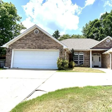Buy this 3 bed house on 2515 Twin Oaks Ct in Benton, Arkansas