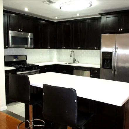 Image 5 - 13-03 Michael Court, New York, NY 11360, USA - Duplex for rent