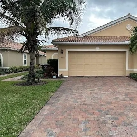 Rent this 2 bed house on 4272 Dutchess Park Road in Fort Myers, FL 33916