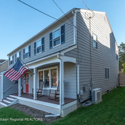 Buy this 5 bed house on 342 Curtis Avenue in Point Pleasant Beach, NJ 08742