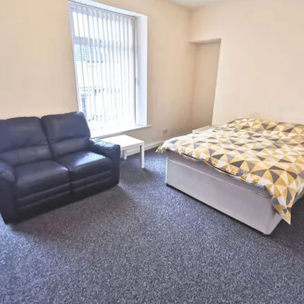 Image 5 - Henrietta Street, Swansea, SA1 4HW, United Kingdom - Apartment for rent