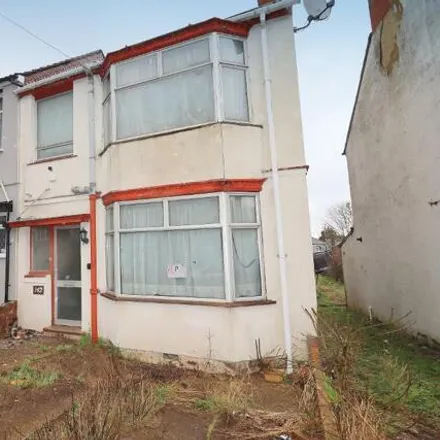 Buy this 3 bed house on Runley Road in Luton, LU1 1TX