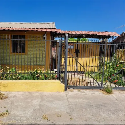 Buy this 2 bed house on Soyuz 1330 in 824 0000 La Florida, Chile