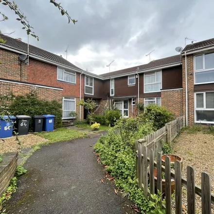 Rent this 3 bed townhouse on Fotherby Court in Maidenhead, SL6 1SX