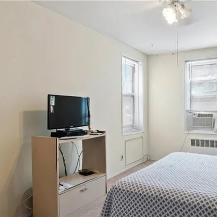 Image 9 - 1296 Midland Ave Apt L2, Yonkers, New York, 10704 - Apartment for sale