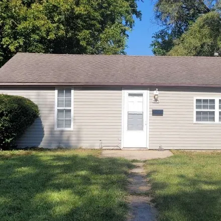 Buy this 2 bed house on 405 Dellwood Avenue in Fairmont, Will County