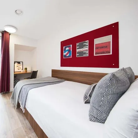 Rent this studio apartment on Student Living Heights in 312 Goswell Road, Angel