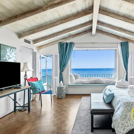 Rent this 5 bed house on Aptos Beach Drive in Rio del Mar, Santa Cruz County