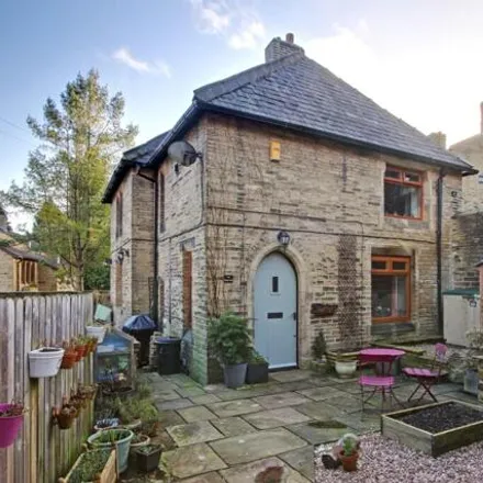 Buy this 3 bed house on New Road in Luddenden, HX2 6QT