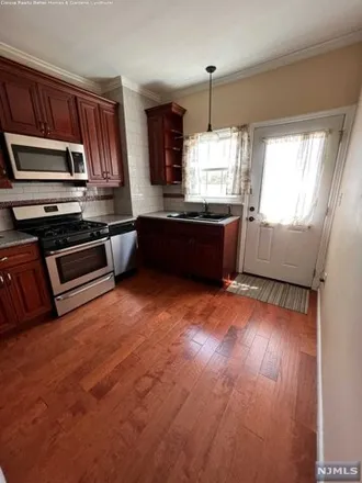 Image 4 - 14 Whitman Ave Apt 1, Jersey City, New Jersey, 07306 - House for rent