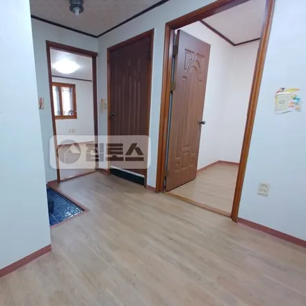 Rent this 2 bed apartment on 서울특별시 송파구 삼전동 116-10