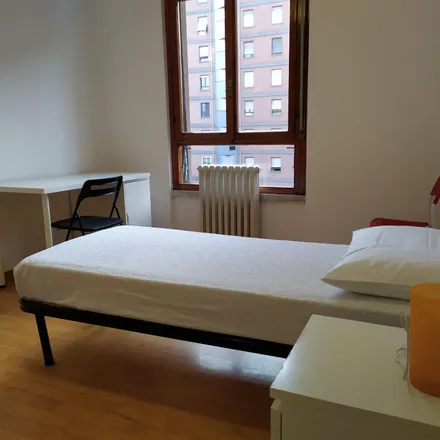 Rent this 5 bed room on Via Sapri in 79, 20157 Milan MI
