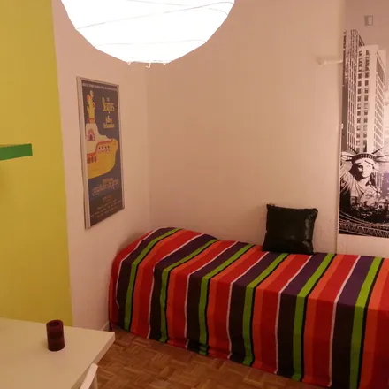 Rent this 7 bed room on Madrid in Carranza, Calle de Carranza