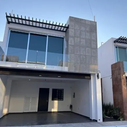 Rent this 3 bed house on Privada Santa Ana in 24100 Ciudad del Carmen, CAM