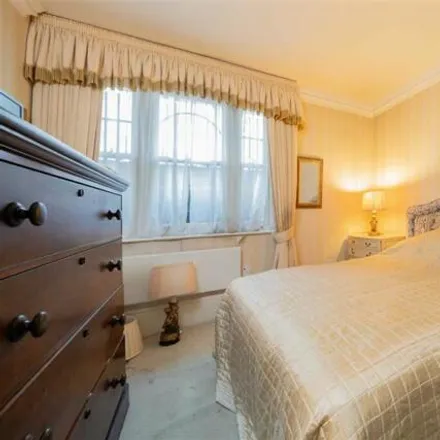 Image 4 - Mornington Hotel, 25 Gloucester Street, London, SW1V 2DN, United Kingdom - Apartment for sale