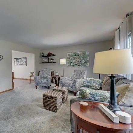 Image 6 - 441 Tebay Place, Schaumburg, IL 60194, USA - House for sale