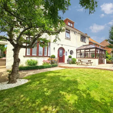 Buy this 8 bed house on Harriet House B&B in 3 Broad Oak Road, Canterbury