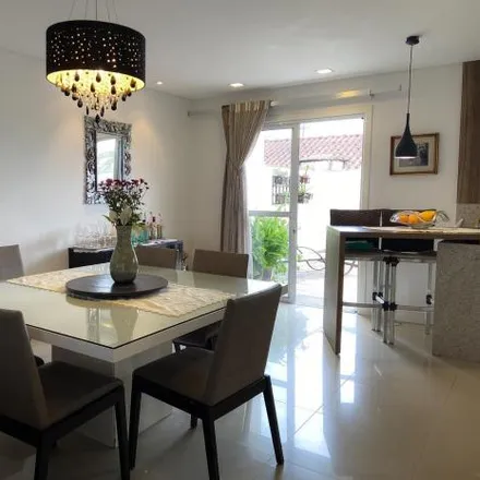 Buy this 3 bed townhouse on Rua Sílvio Zanatta 75 in Santo Inácio, Curitiba - PR