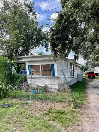 Buy this studio house on 2304 East Magnolia Street in Polk County, FL 33801