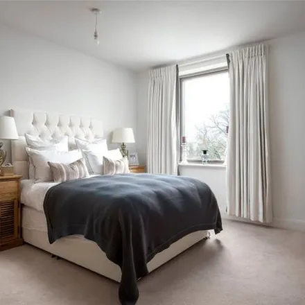 Image 9 - Cirencester Road, Tetbury, GL8 8GJ, United Kingdom - Apartment for rent