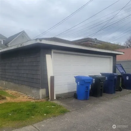 Image 2 - 617 Yakima Ave, Tacoma, Washington, 98405 - House for sale