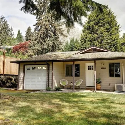 Buy this 3 bed house on 1716 Northeast 92nd Street in Seattle, WA 98115