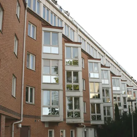 Rent this 4 bed apartment on Västra Kanalgatan 1 in 652 24 Karlstad, Sweden