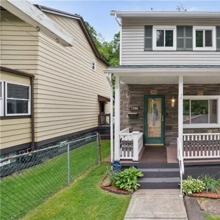Buy this 2 bed house on Ravine Street in Munhall, Allegheny County