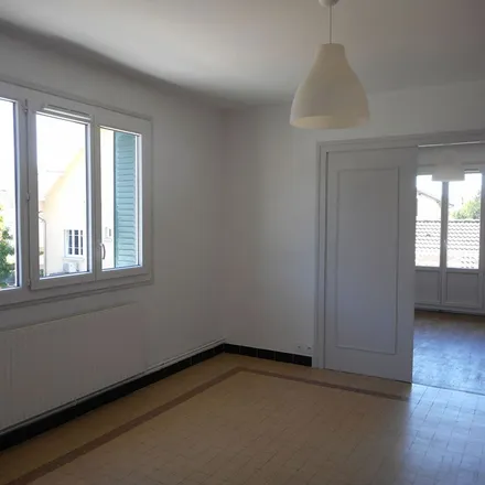 Image 5 - Voiron - Saint-Bruno, Place de la République, 38500 Voiron, France - Apartment for rent