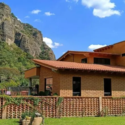 Rent this 4 bed house on Camino a Meztitla in 62520 Tepoztlán, MOR