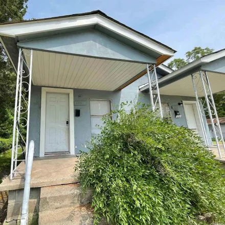 Buy this studio duplex on 3001 East 10th Street in Dixie, North Little Rock
