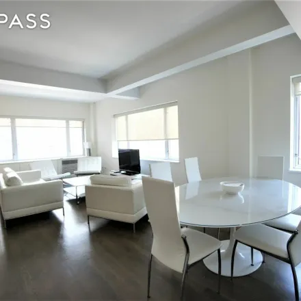 Image 6 - 209 East 51st Street, New York, NY 10022, USA - Apartment for rent