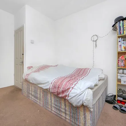 Image 5 - Dawes House, Orb Street, London, SE17 1RA, United Kingdom - Apartment for rent
