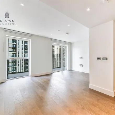 Rent this 2 bed apartment on Centre Stage in Fountain Park Way, London